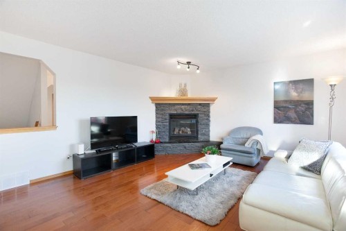 26 Cresthaven View Sw, Calgary, AB 