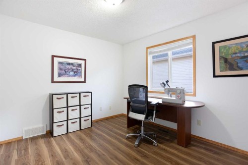 26 Cresthaven View Sw, Calgary, AB 