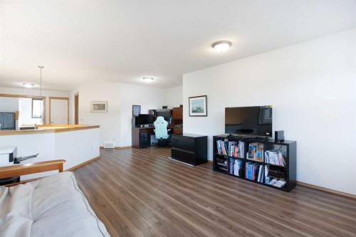 26 Cresthaven View Sw, Calgary, AB 