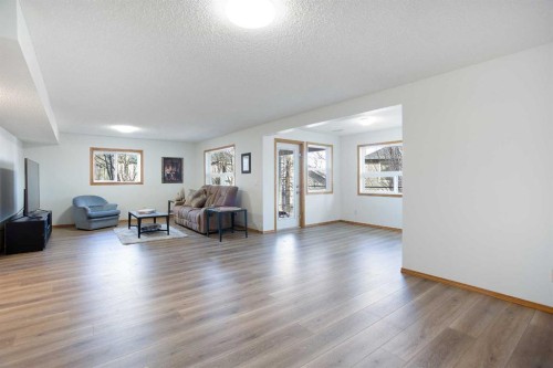 26 Cresthaven View Sw, Calgary, AB 