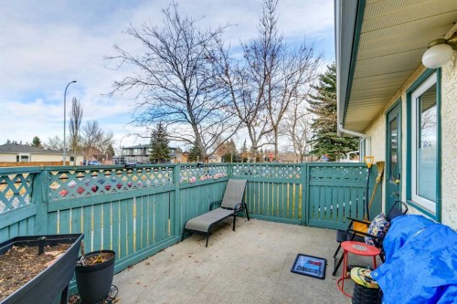 2848 Dovely Park Se, Calgary, AB - Outdoor