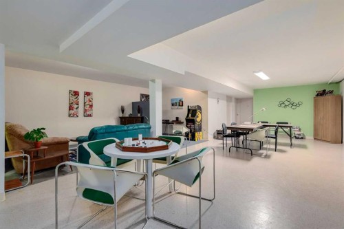 2848 Dovely Park Se, Calgary, AB - Indoor