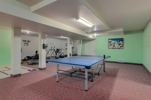 2848 Dovely Park Se, Calgary, AB - Indoor Photo Showing Other Room