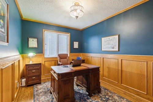 206 Signal Hill Point Sw, Calgary, AB - Indoor Photo Showing Office
