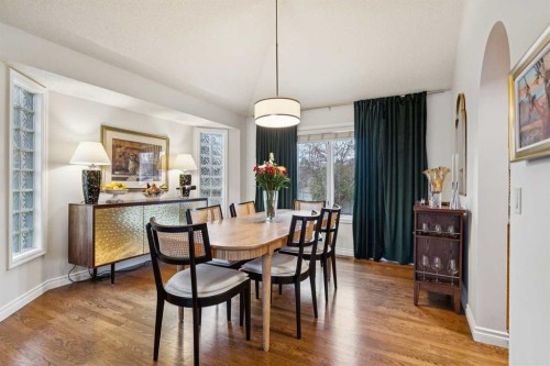 206 Signal Hill Point Sw, Calgary, AB - Indoor Photo Showing Dining Room