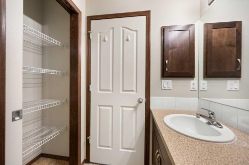 49 Sage Valley Manor Nw, Calgary, AB - Indoor Photo Showing Bathroom