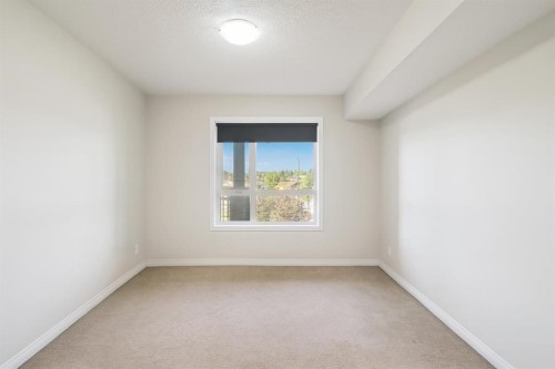 302-8200 4 Street Ne, Calgary, AB - Indoor Photo Showing Other Room