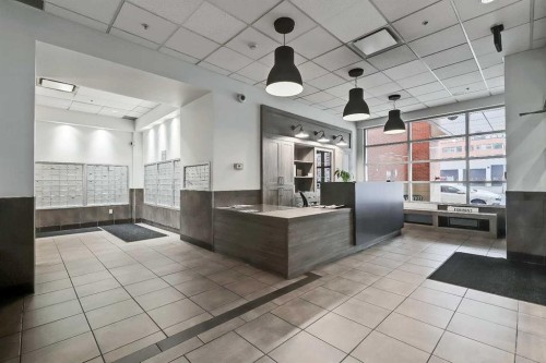 1807-1053 10 Street Sw, Calgary, AB - Indoor Photo Showing Other Room