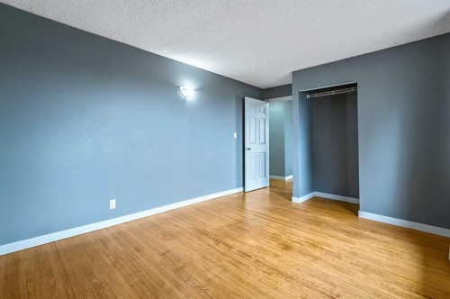 30 Crescent Road East, Okotoks, AB - Indoor Photo Showing Other Room
