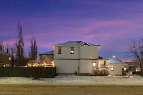 89 Crystalridge Close, Okotoks, AB - Outdoor