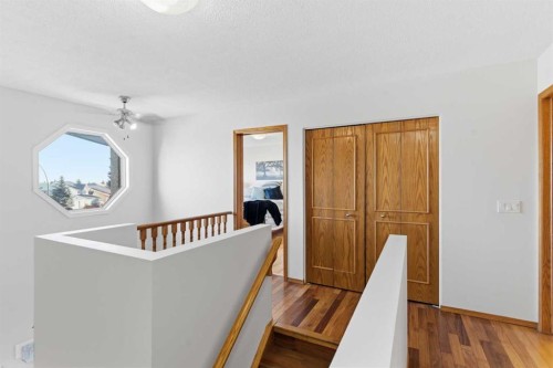 239 Sandpiper Place Nw, Calgary, AB - Indoor Photo Showing Other Room