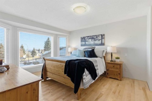 239 Sandpiper Place Nw, Calgary, AB - Indoor Photo Showing Bedroom