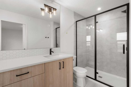 76 Lucas Common Nw, Calgary, AB - Indoor Photo Showing Bathroom