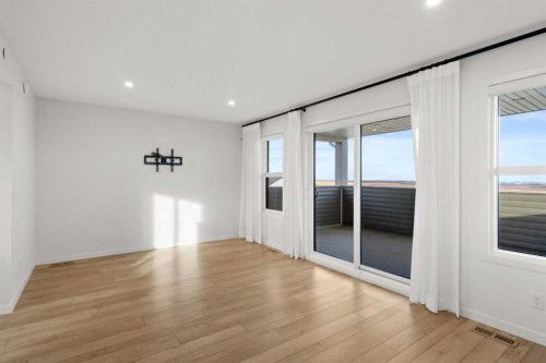 76 Lucas Common Nw, Calgary, AB - Indoor Photo Showing Other Room