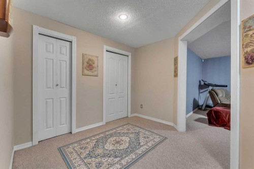 172 Covehaven Road Ne, Calgary, AB - Indoor Photo Showing Other Room