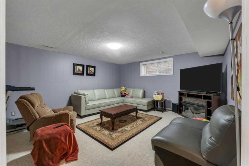 172 Covehaven Road Ne, Calgary, AB - Indoor