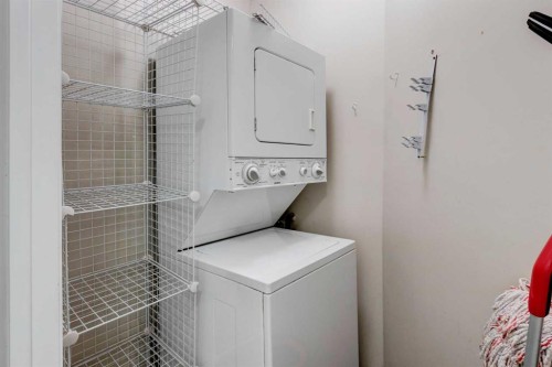 108-309 Woodside Drive Nw, Airdrie, AB - Indoor Photo Showing Laundry Room