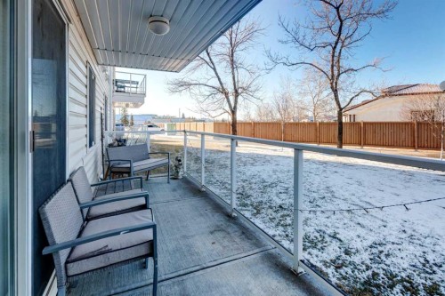 108-309 Woodside Drive Nw, Airdrie, AB - Indoor Photo Showing Dining Room