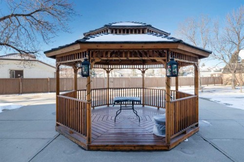 108-309 Woodside Drive Nw, Airdrie, AB - Indoor Photo Showing Other Room