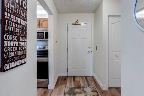 108-309 Woodside Drive Nw, Airdrie, AB - Indoor Photo Showing Other Room