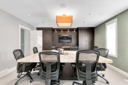 216 40 Avenue Ne, Calgary, AB 