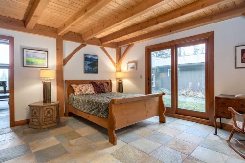 10-32376 Highway 760, Rural Mountain View County, AB - Indoor Photo Showing Bedroom