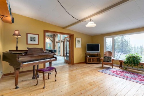 10-32376 Highway 760, Rural Mountain View County, AB - Indoor