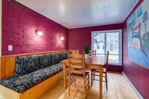 10-32376 Highway 760, Rural Mountain View County, AB - Indoor