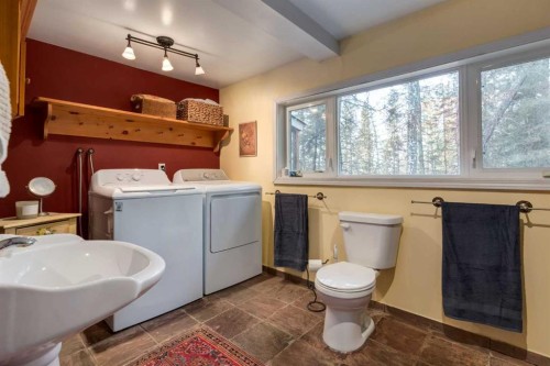 10-32376 Highway 760, Rural Mountain View County, AB - Indoor