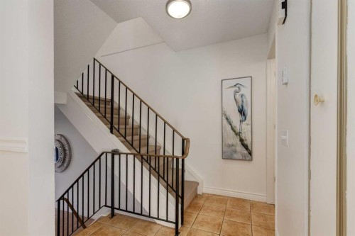 116 Point Drive Nw, Calgary, AB - Indoor Photo Showing Other Room