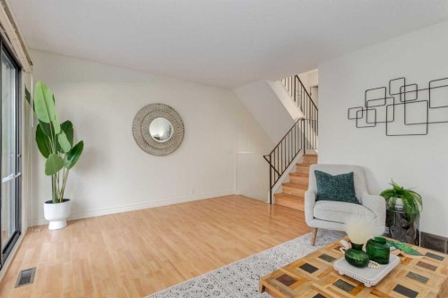 116 Point Drive Nw, Calgary, AB - Indoor