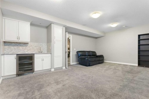132 Kingsbury Close Se, Airdrie, AB - Indoor