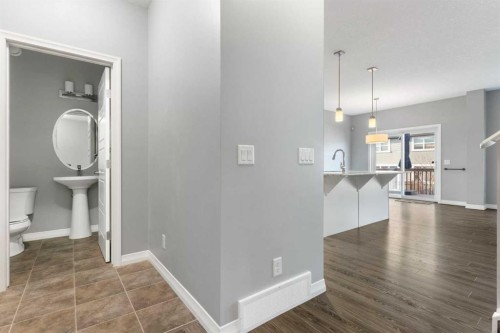 132 Kingsbury Close Se, Airdrie, AB - Indoor Photo Showing Other Room