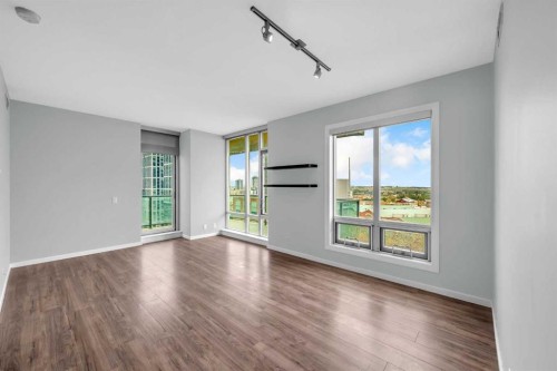1405-1410 1 Street Se, Calgary, AB - Indoor Photo Showing Other Room