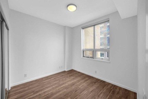 1405-1410 1 Street Se, Calgary, AB - Indoor Photo Showing Other Room