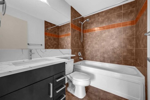 1405-1410 1 Street Se, Calgary, AB - Indoor Photo Showing Bathroom