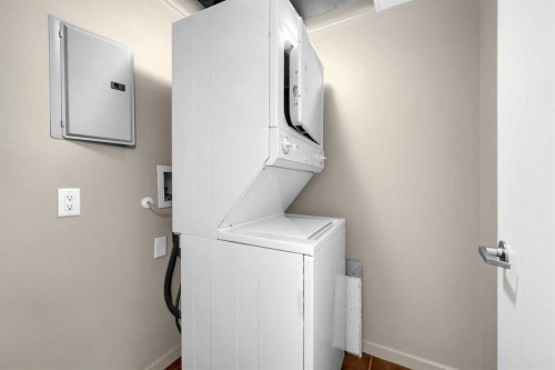 1405-1410 1 Street Se, Calgary, AB - Indoor Photo Showing Laundry Room