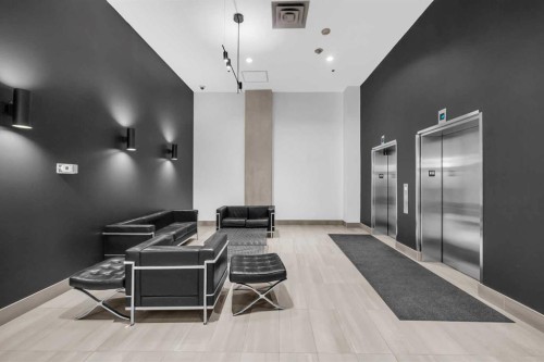 1405-1410 1 Street Se, Calgary, AB - Indoor Photo Showing Other Room