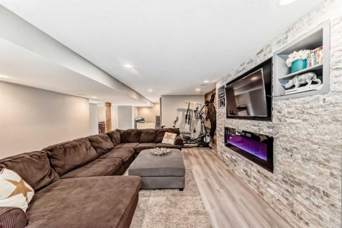 104 Viewpointe Terrace, Chestermere, AB - Indoor Photo Showing Living Room