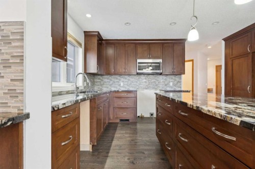 228 Macewan Park View Nw, Calgary, AB - Indoor Photo Showing Kitchen With Upgraded Kitchen