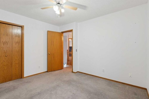 228 Macewan Park View Nw, Calgary, AB - Indoor Photo Showing Other Room