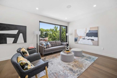 120 13 Street Ne, Calgary, AB - Indoor Photo Showing Living Room