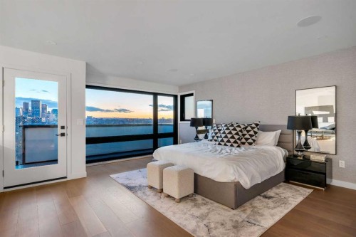 120 13 Street Ne, Calgary, AB - Indoor Photo Showing Bedroom