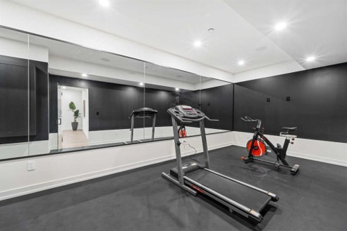 120 13 Street Ne, Calgary, AB - Indoor