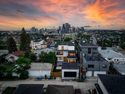 120 13 Street Ne, Calgary, AB - Outdoor