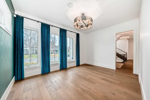 3637 13 Street Sw, Calgary, AB - Indoor Photo Showing Other Room