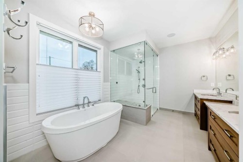 3637 13 Street Sw, Calgary, AB - Indoor Photo Showing Bathroom
