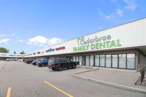 472 Cedarille Crescent Sw, Calgary, AB - Outdoor