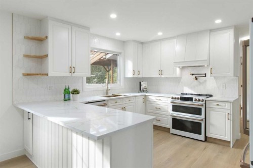 472 Cedarille Crescent Sw, Calgary, AB - Indoor Photo Showing Kitchen With Upgraded Kitchen