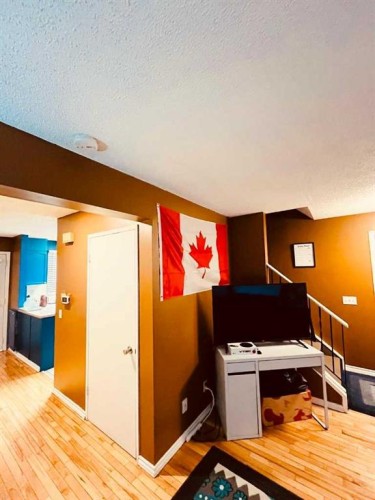 5625 Templehill Road Ne, Calgary, AB - Indoor Photo Showing Other Room